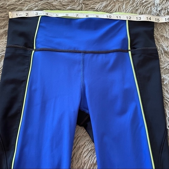 ATHLETA Velocity Colorblock Stash Pocket Capri - Picture 9 of 14